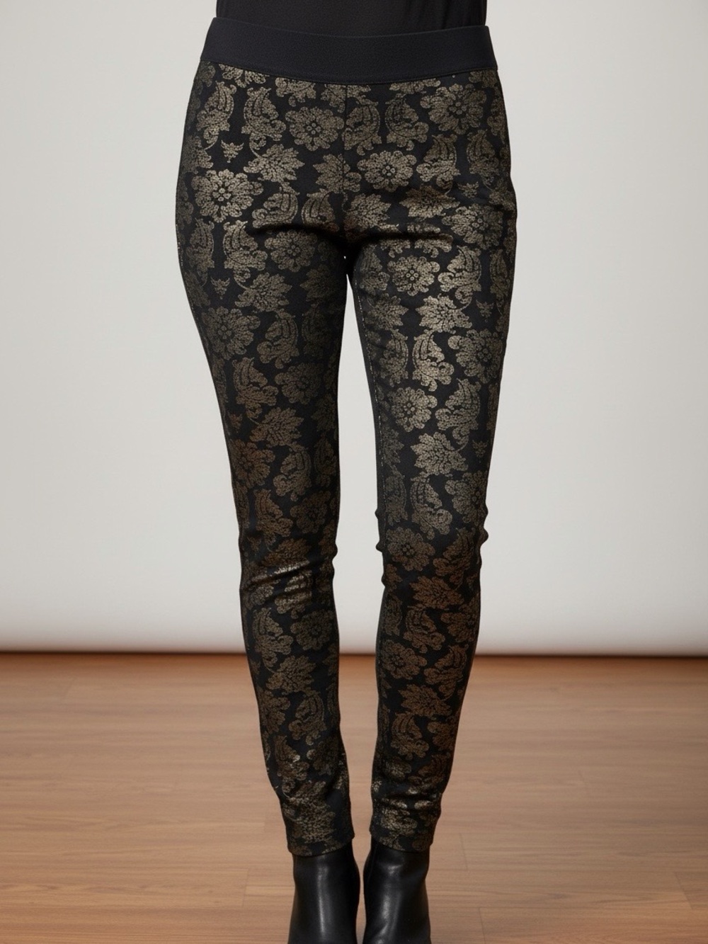 Cache Black High Rise Skinny Pants with Metallic Gold Floral Brocade Very Rare